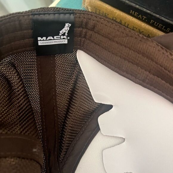 Mack Trucks NWT mesh back Retro Trucker Hat - Picture 4 of 6